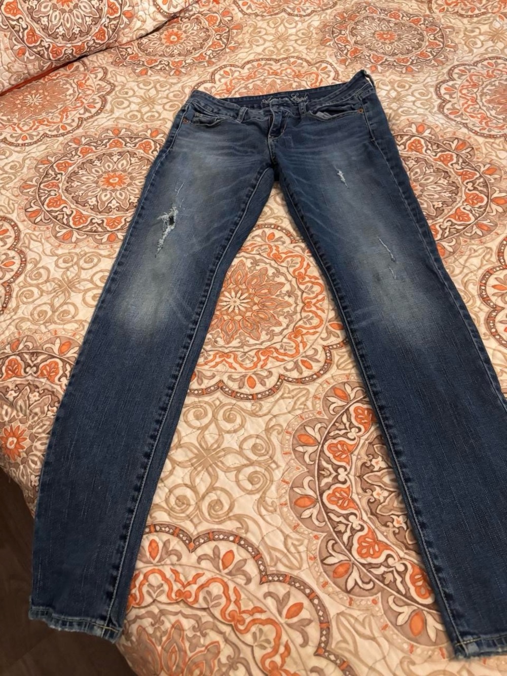 American Eagle Outfitters Women’s Dark Blue Distressed Skinny Jeans